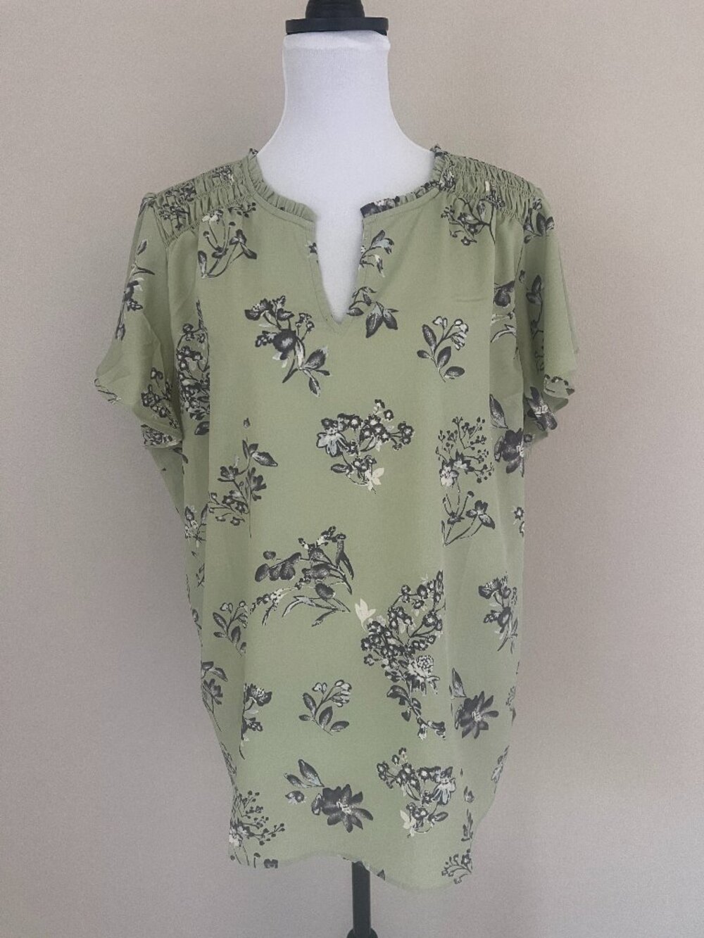 Maurices Atwood Flutter Sleeve Top Blouse - Size 1X -Green